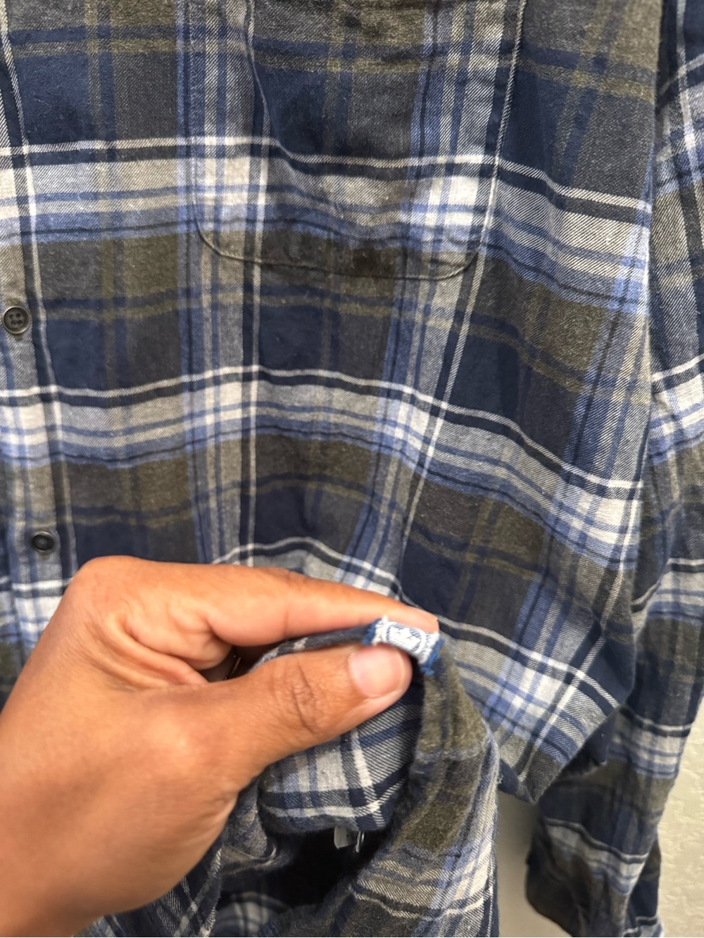 Peter Millar Men's Casual Blue Grey Olive Plaid Button-Up Flannel - XL- EUC - Picture 9 of 10